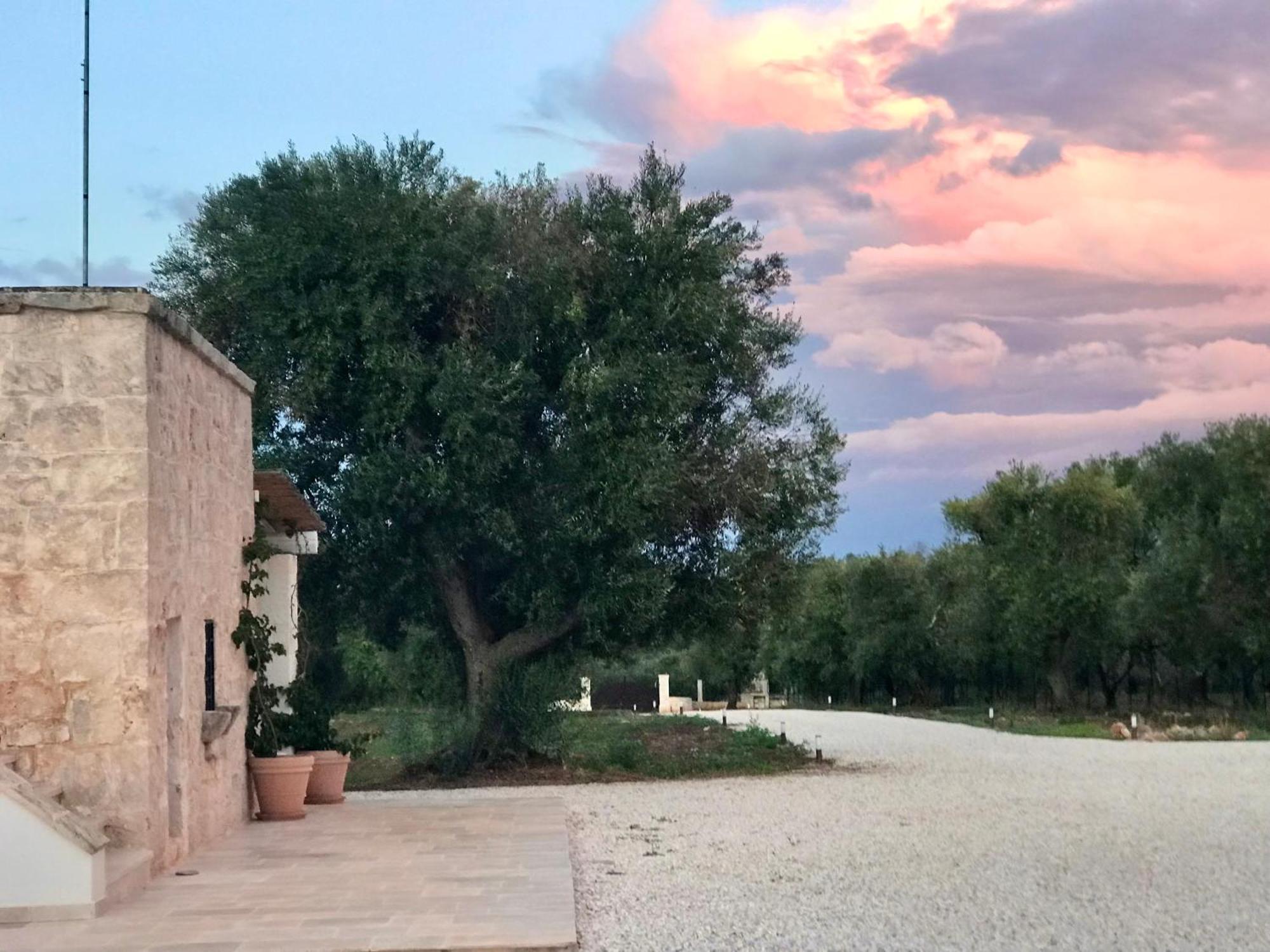 Tenuta La Pomona Ostuni Exterior photo